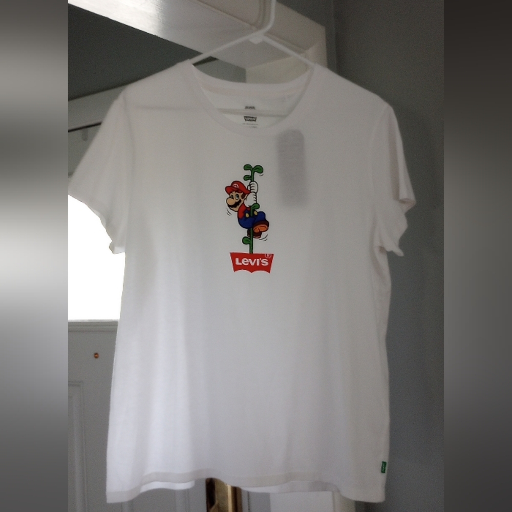LEVI'S, Super Mario, white new with tags T-shirt